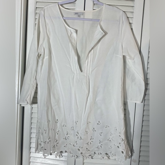 GapBody White Long Sleeve Tunic, Size M, Eyelet Embroidery at Hem, 100% Cotton - Picture 1 of 6